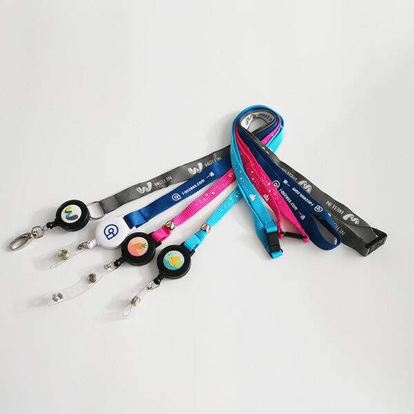 lanyard with retractable badge reel